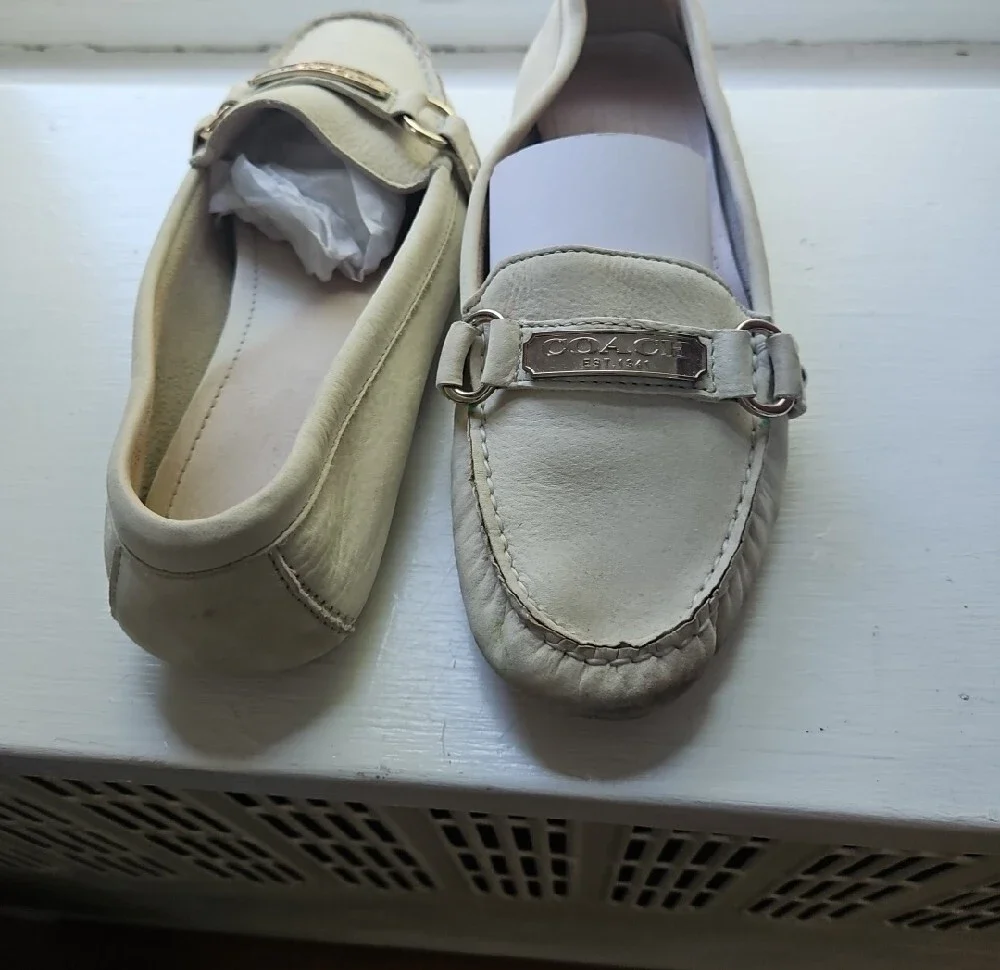 Coach Cream Women's Leather Moccasin Loafers - Picture 2 of 4
